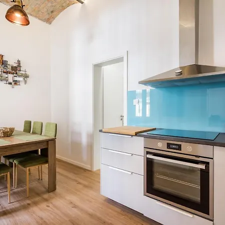 Appartement Stylish Vagabond - 3br, 2 Bathrooms, Ac, Boedapest