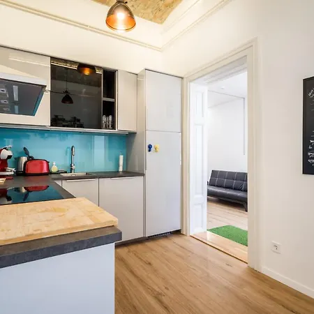 Stylish Vagabond - 3br, 2 Bathrooms, Ac,