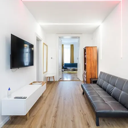 Stylish Vagabond - 3br, 2 Bathrooms, Ac, Boedapest