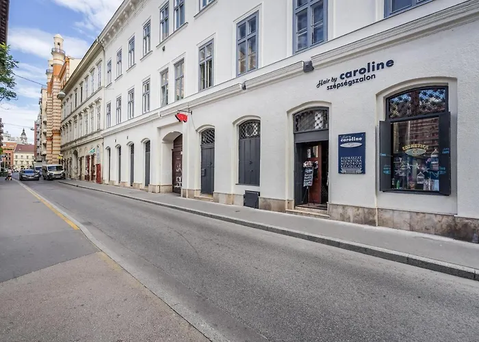 Stylish Vagabond With Ac Budapesta