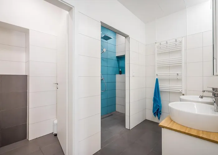 Stylish Vagabond With Ac