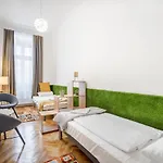 Stylish Vagabond - 3br, 2 Bathrooms, Ac, * Budapest