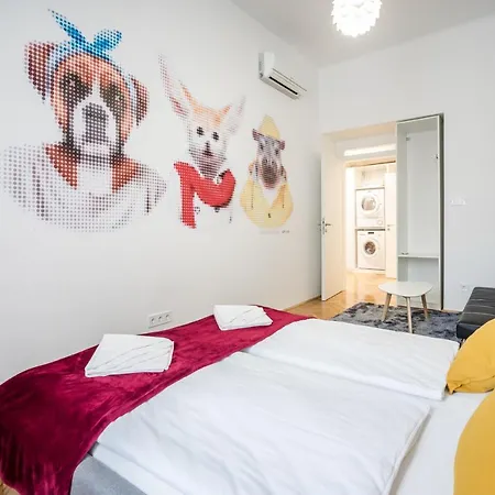 Stylish Vagabond - 3br, 2 Bathrooms, Ac, Appartamento Budapest